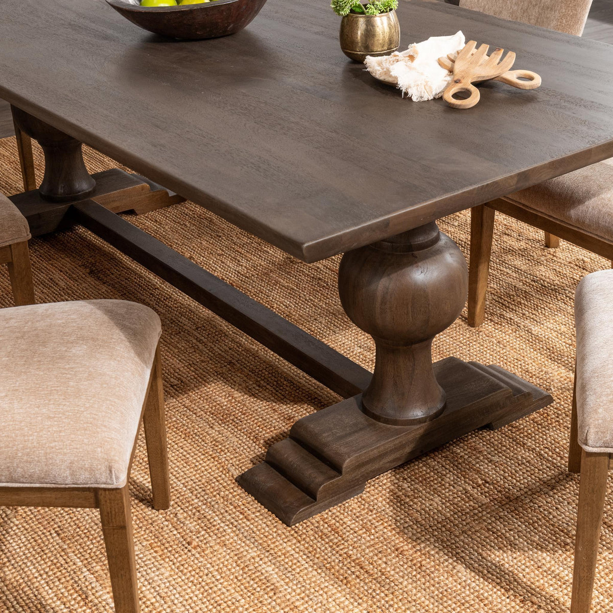 Hera Dining Table