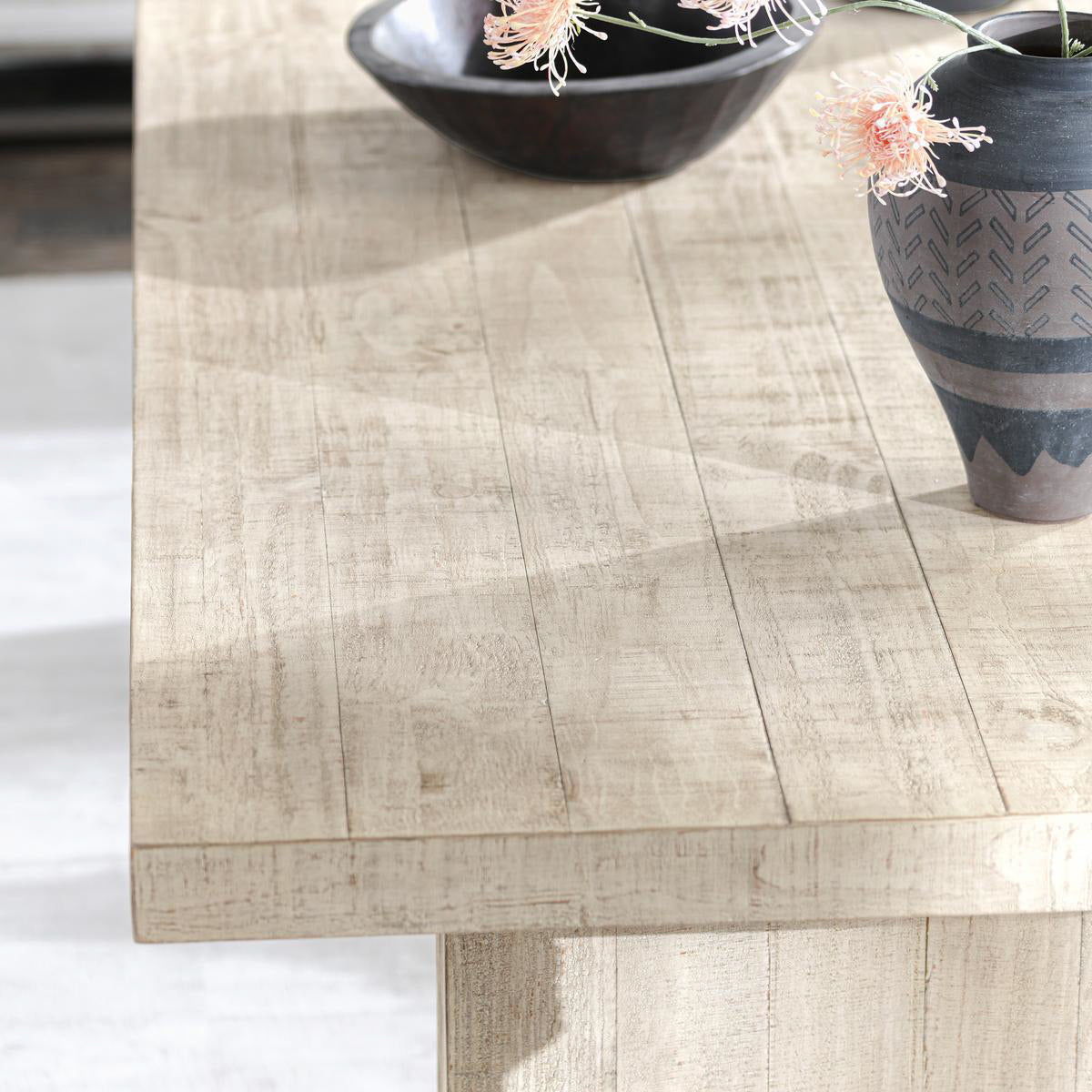 Lynx Dining Table