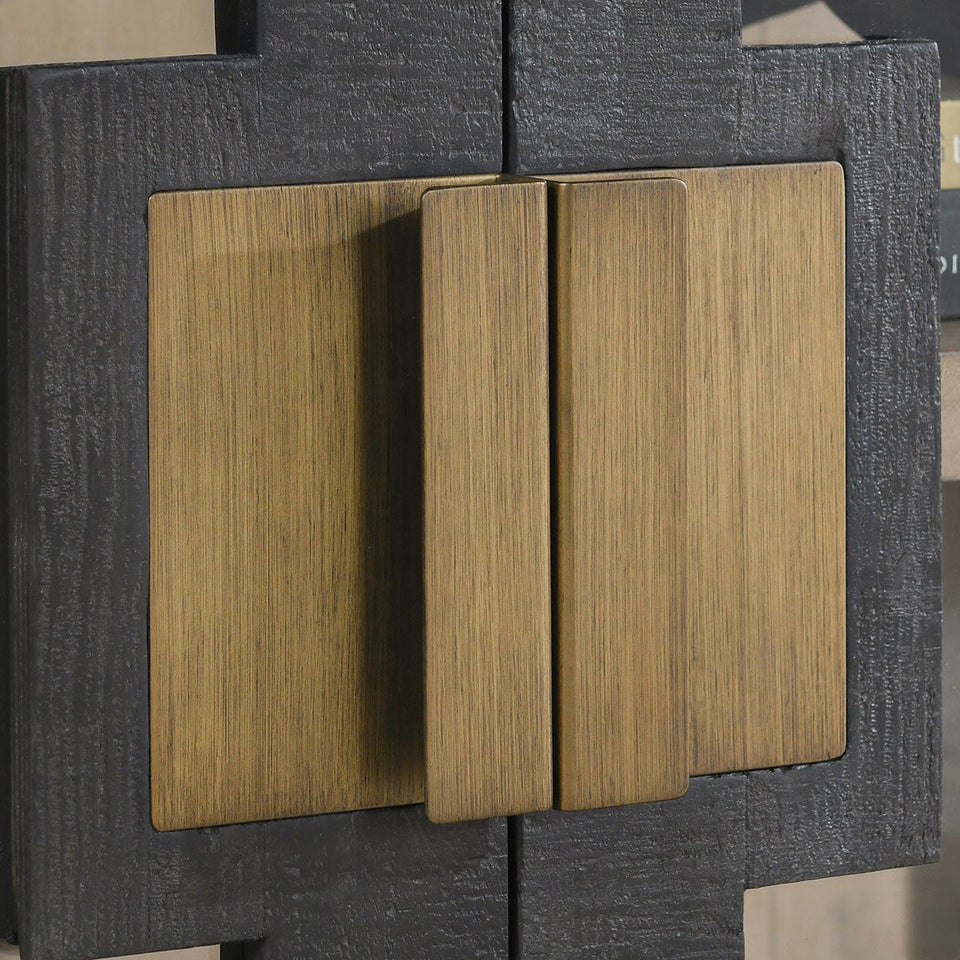 Larson Cabinet