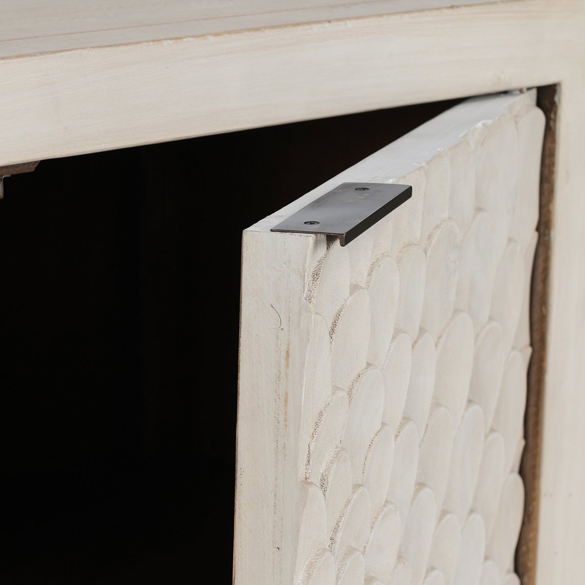 Astrid Cabinet