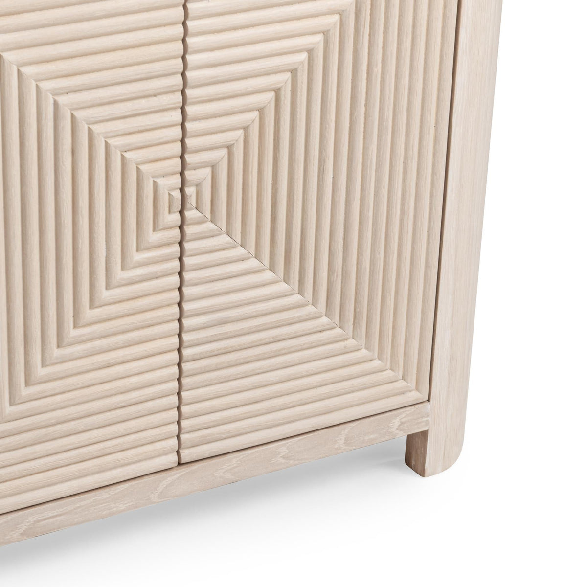 Elina Cabinet