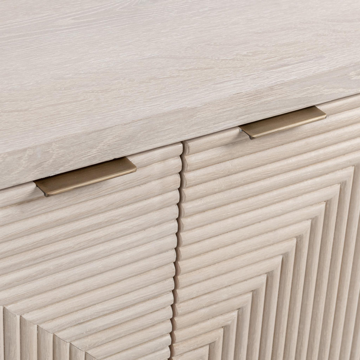 Elina Cabinet
