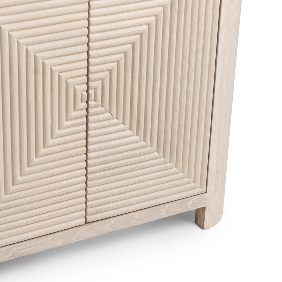 Elina Cabinet