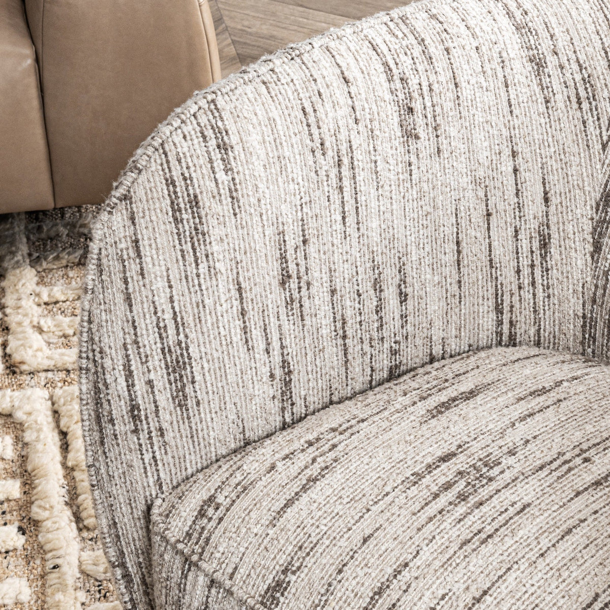 Rinner Swivel Chair