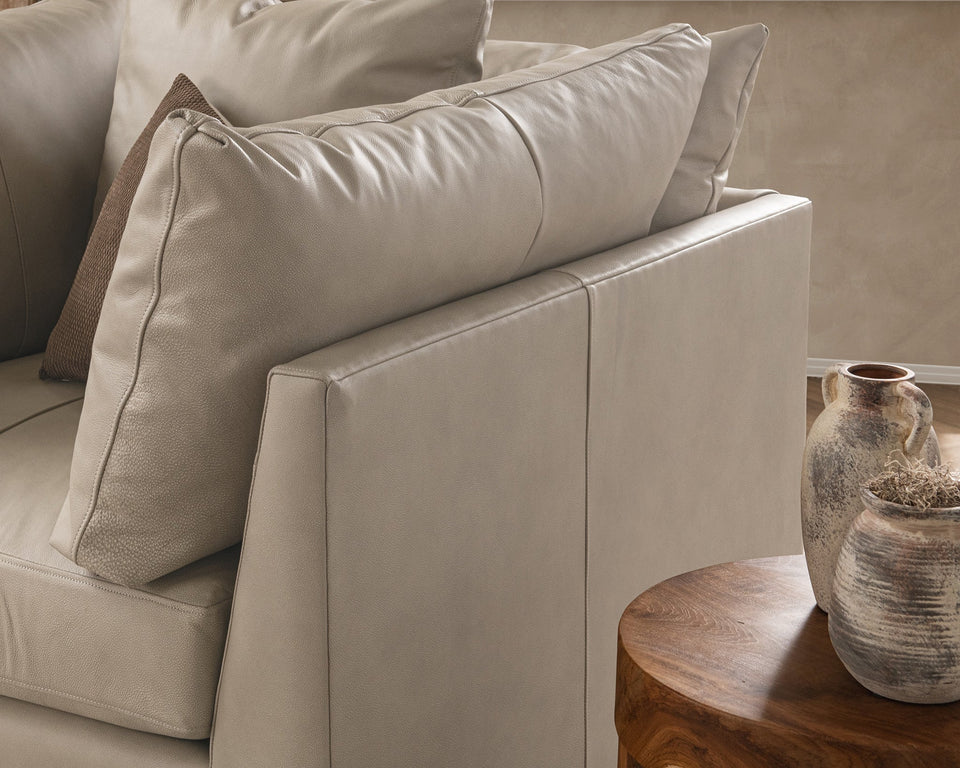 Audrey Swivel Chair