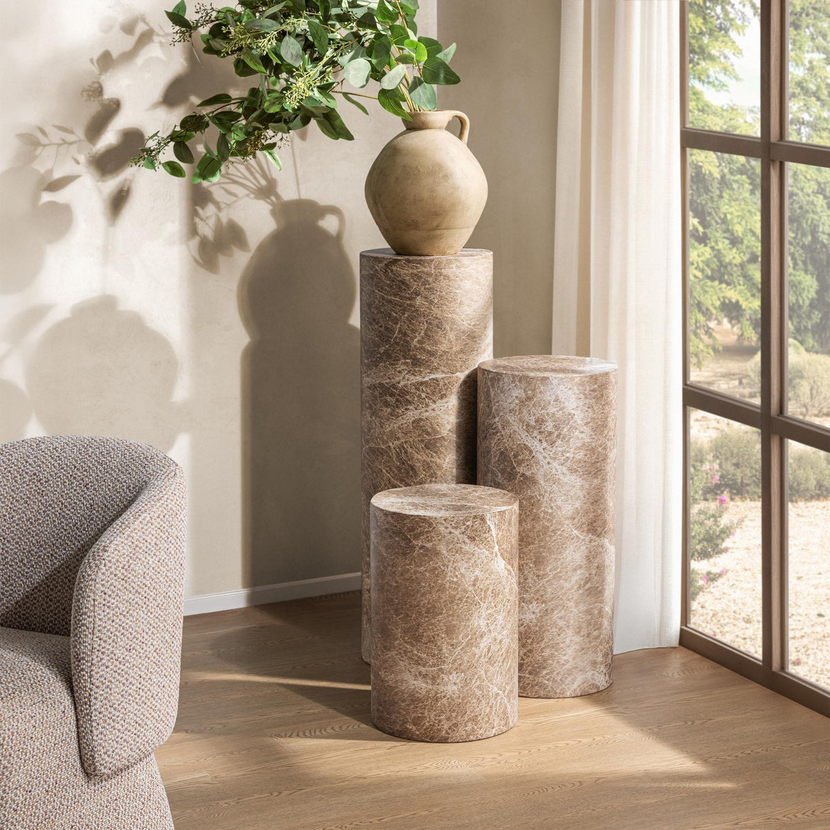 Norfolk Round Display Pedestal