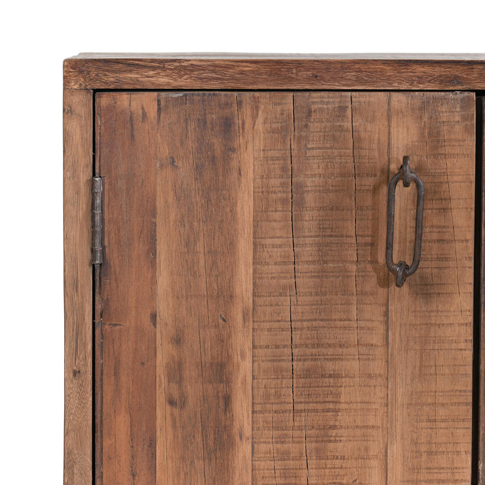 Cleo Cabinet
