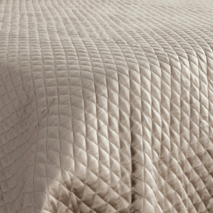 Diamond Quilt Collection
