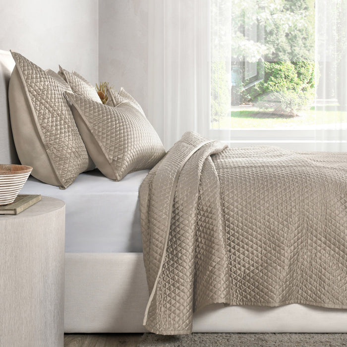 Diamond Quilt Collection
