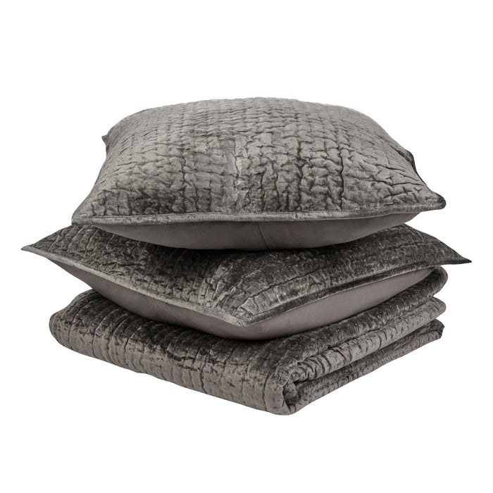 Bari Velvet Quilt Collection