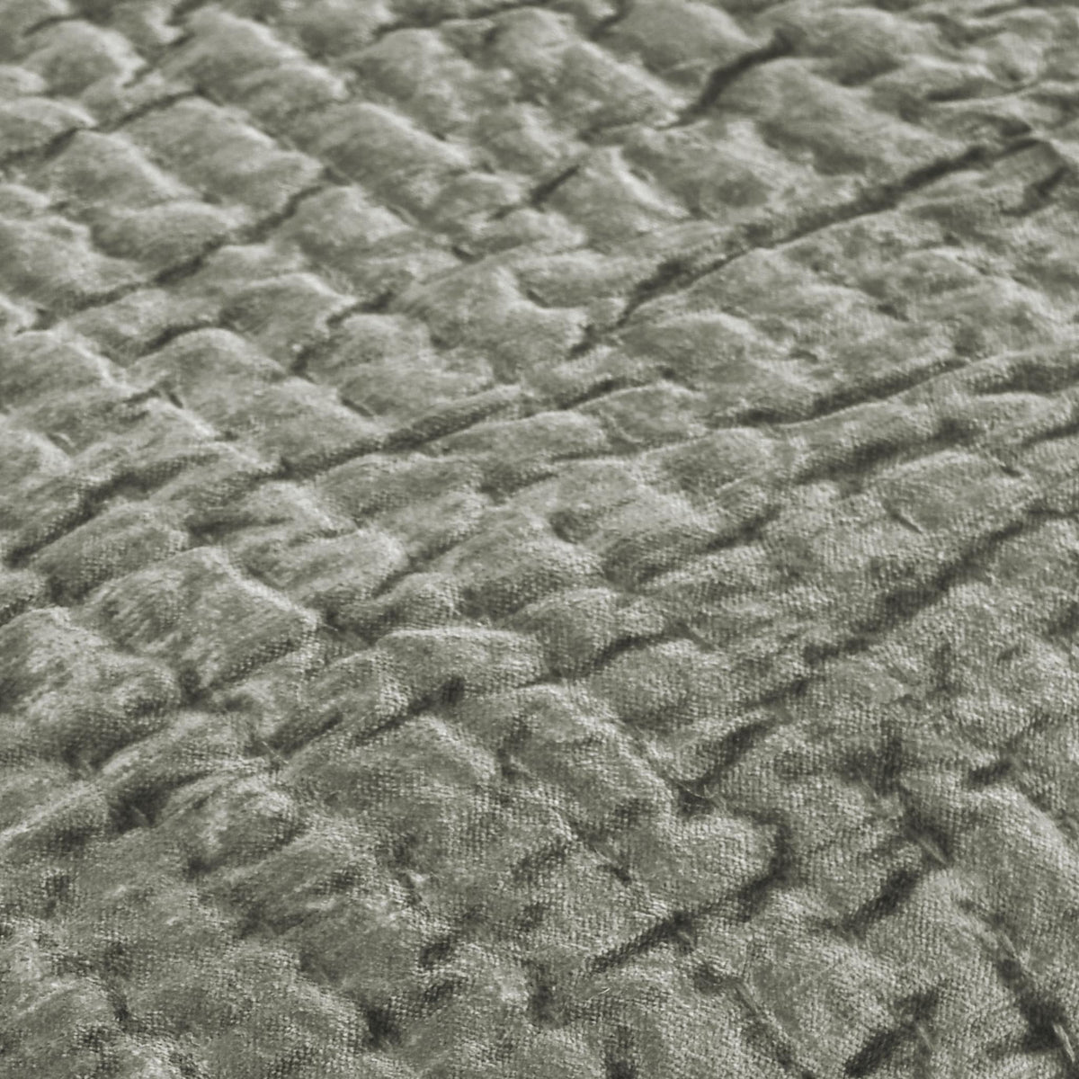 Bari Velvet Quilt Collection