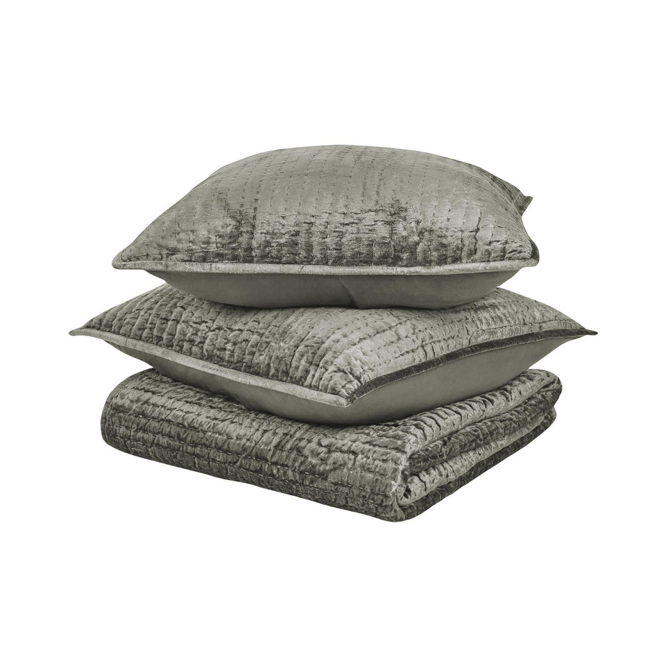 Bari Velvet Quilt Collection