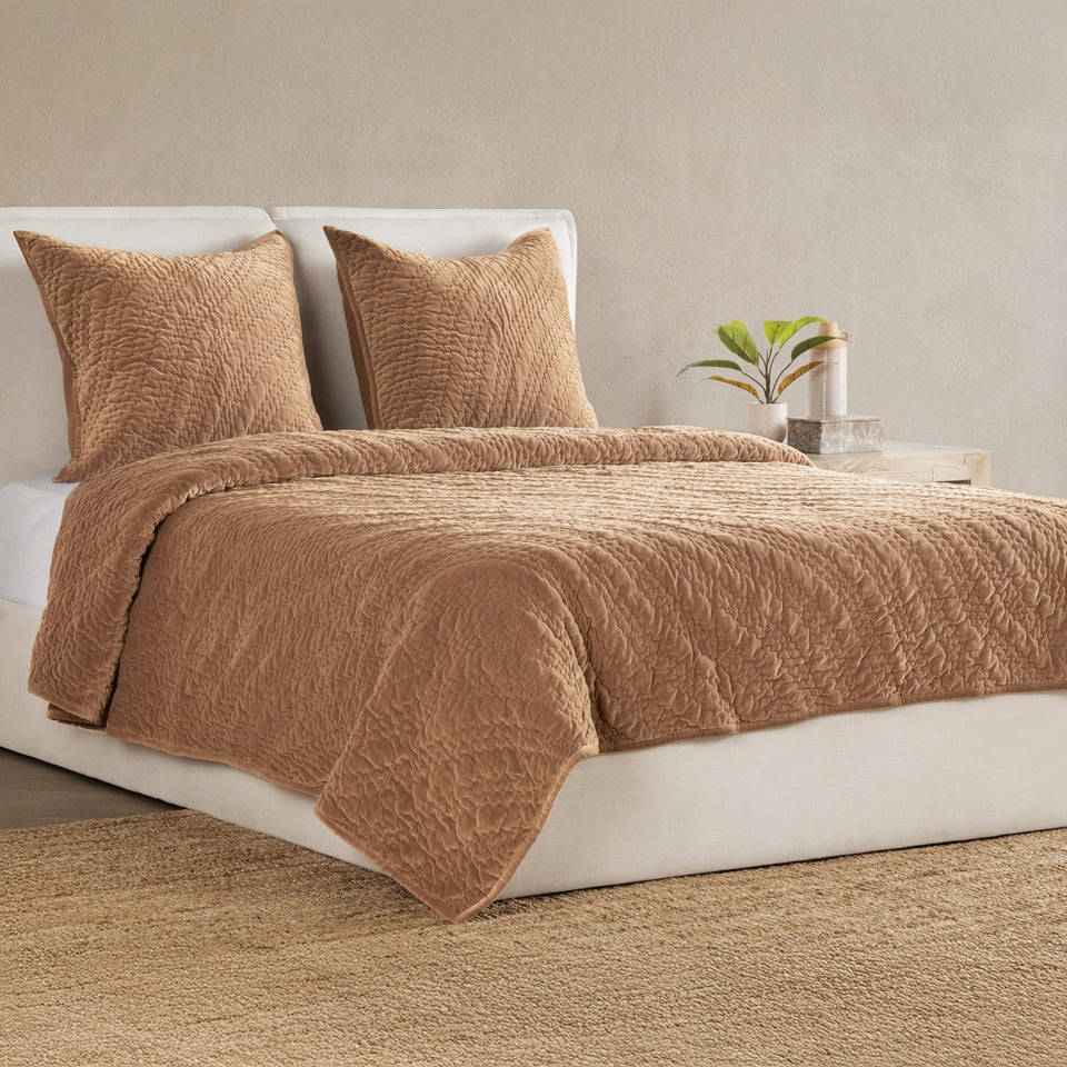Elms Velvet Quilt Collection