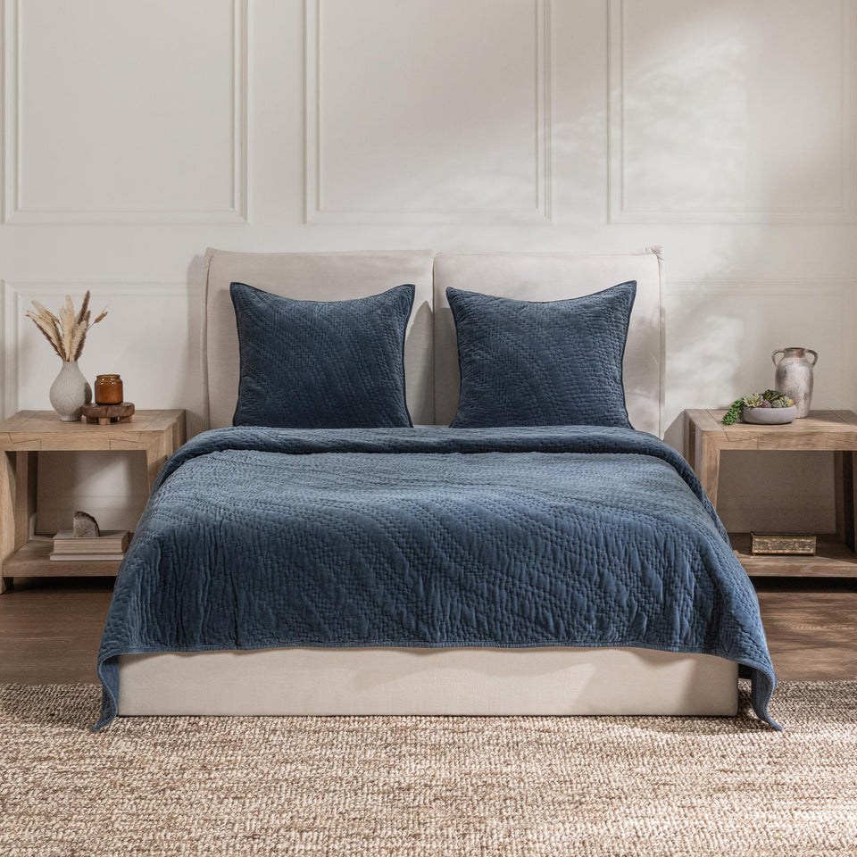 Elms Velvet Quilt Collection
