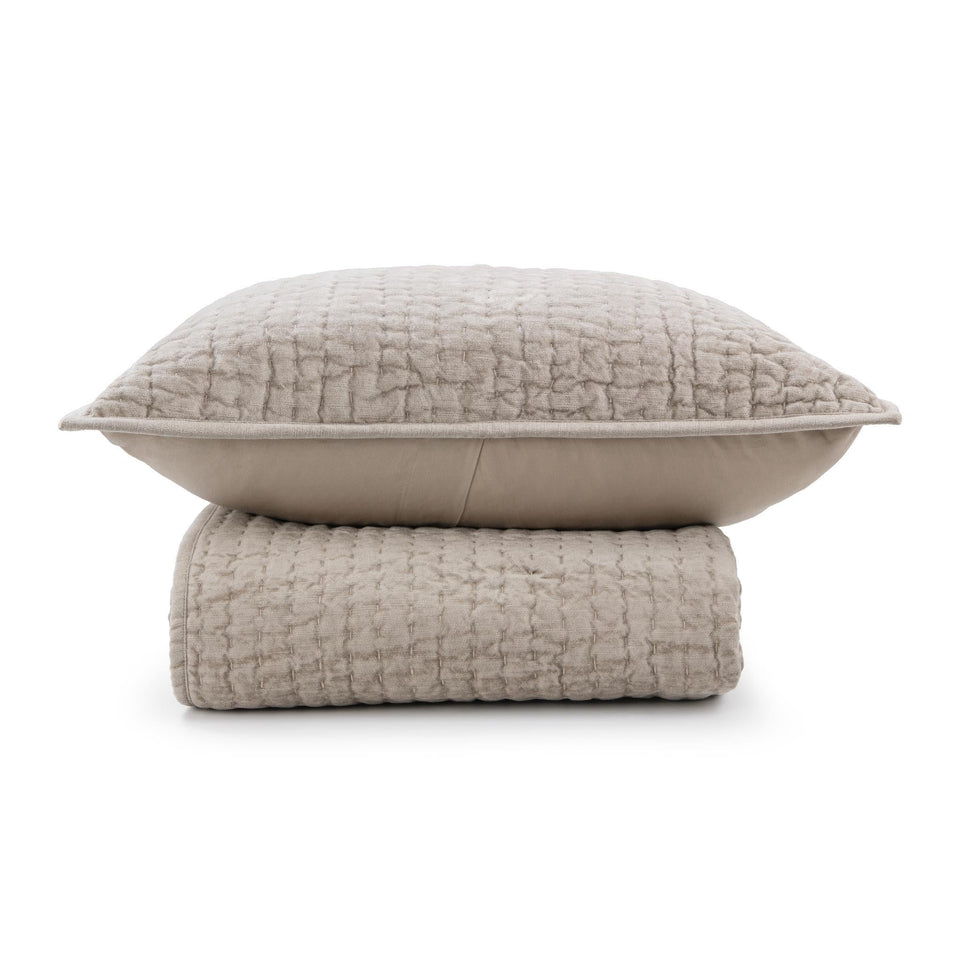 Bari Velvet Quilt Collection