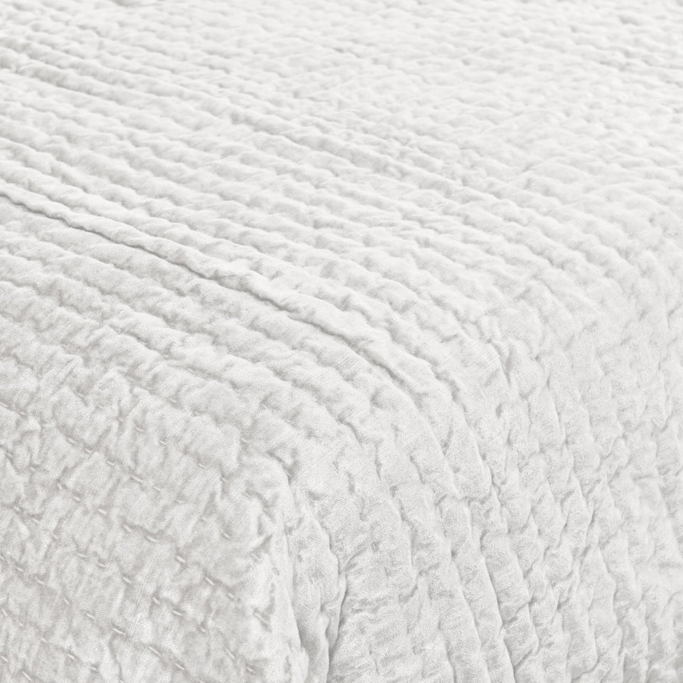 Bari Velvet Quilt Collection