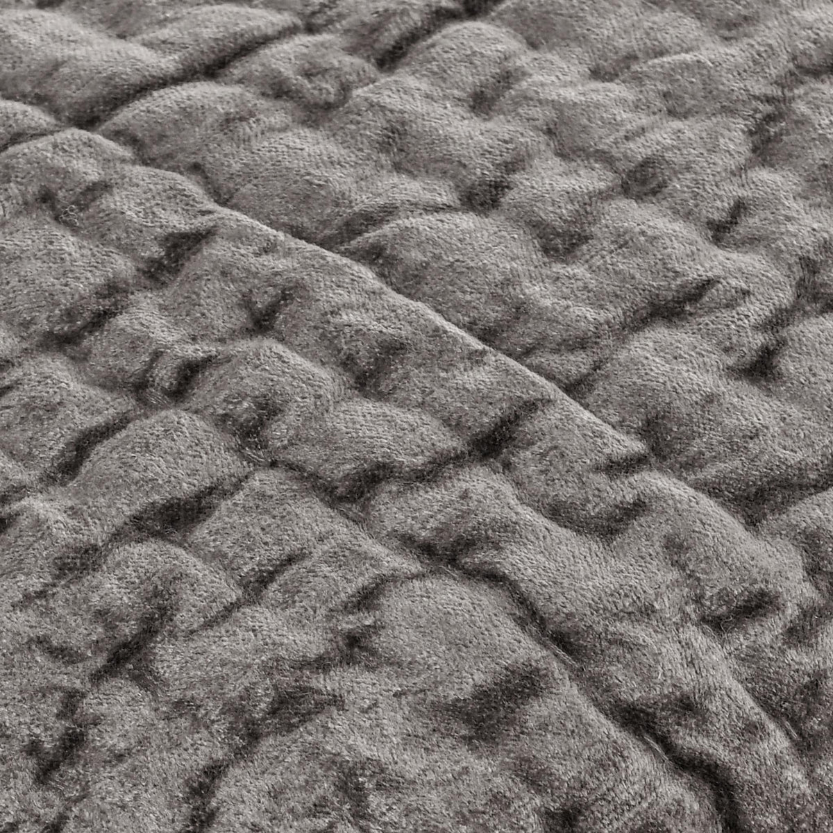 Bari Velvet Quilt Collection
