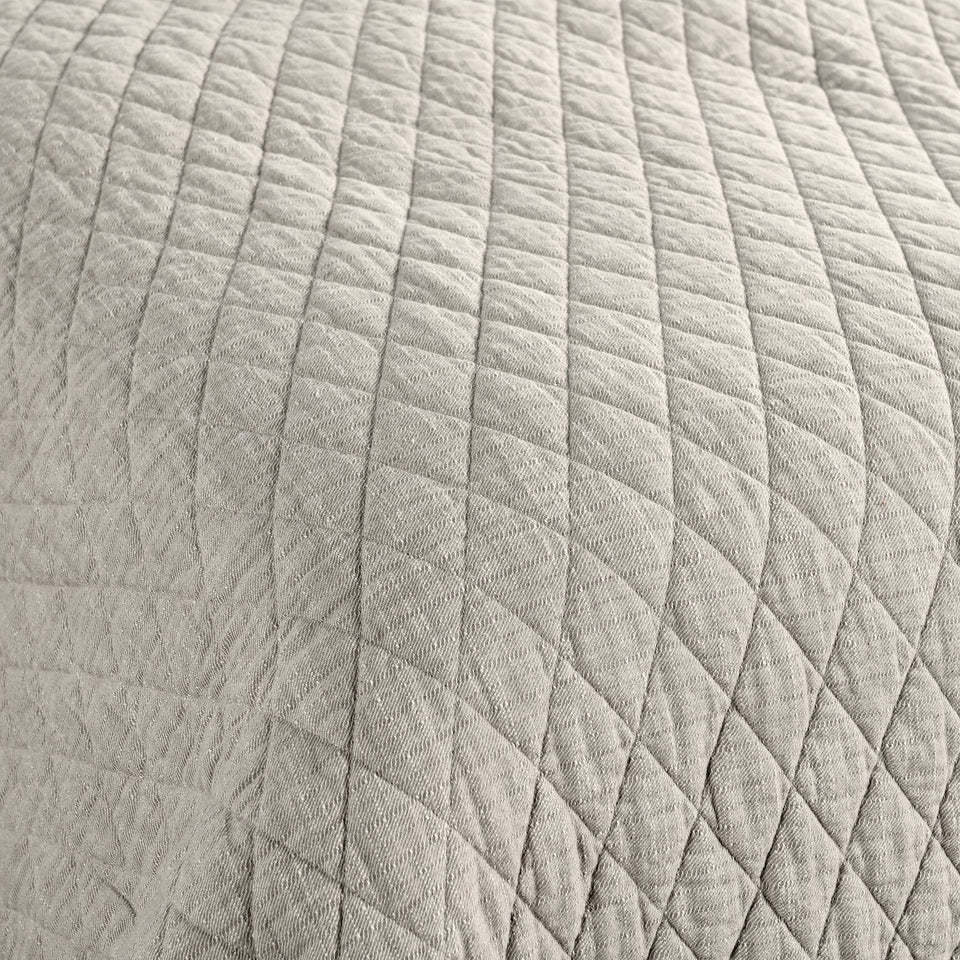 Lana Quilt Collection
