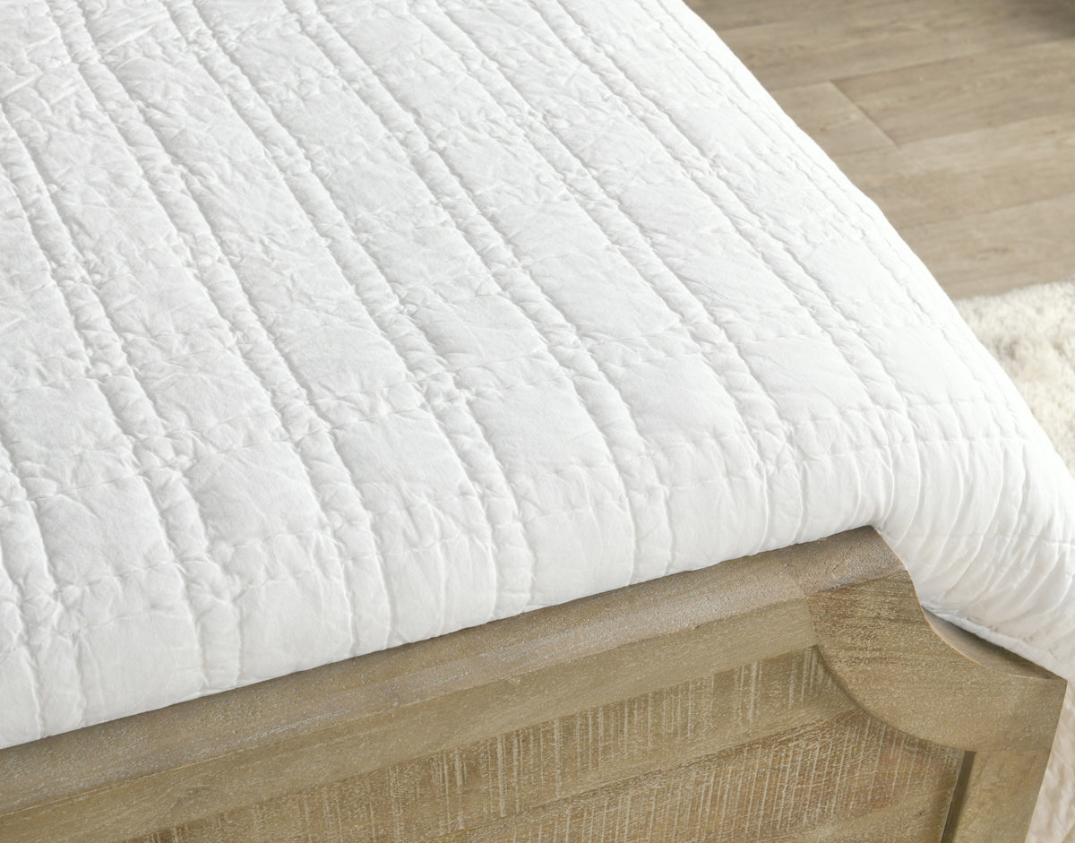 Carly Quilt Collection