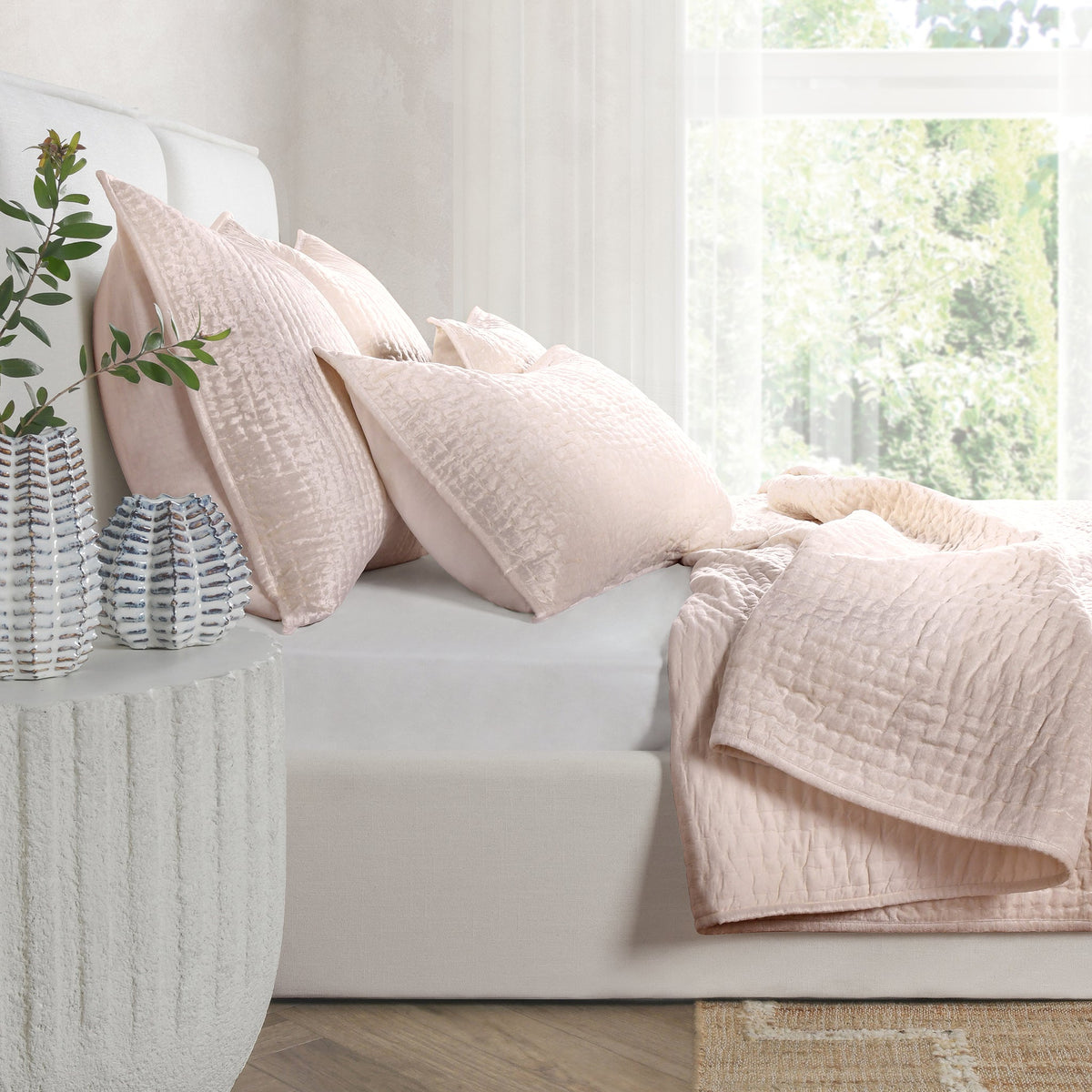 Bari Velvet Quilt Collection