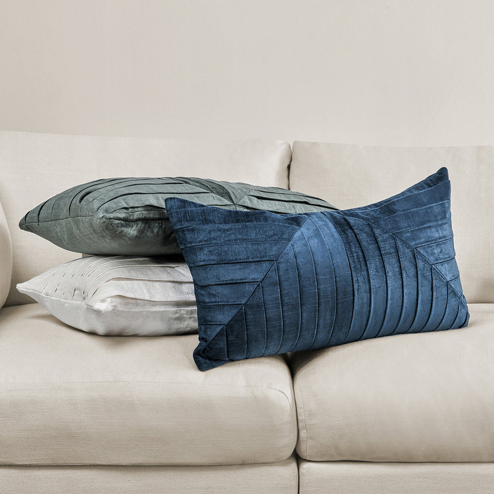 SV Aubrey Pillow