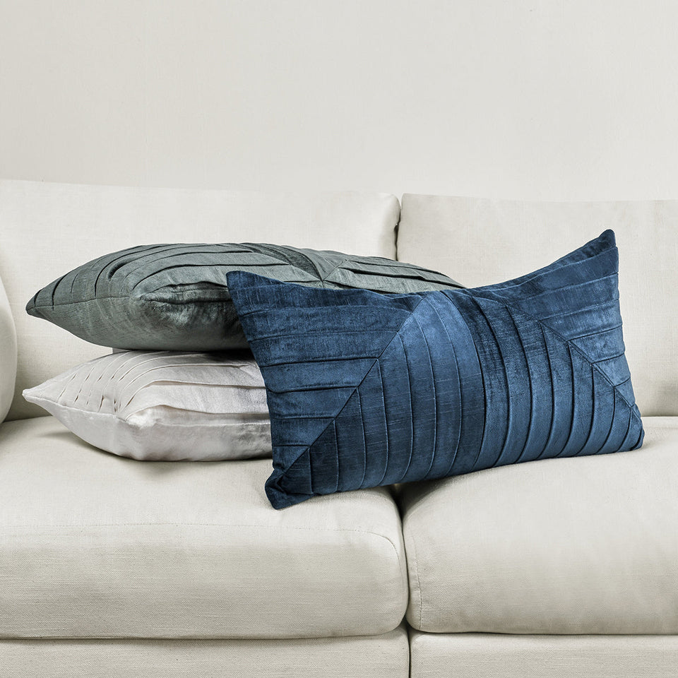 SV Aubrey Pillow