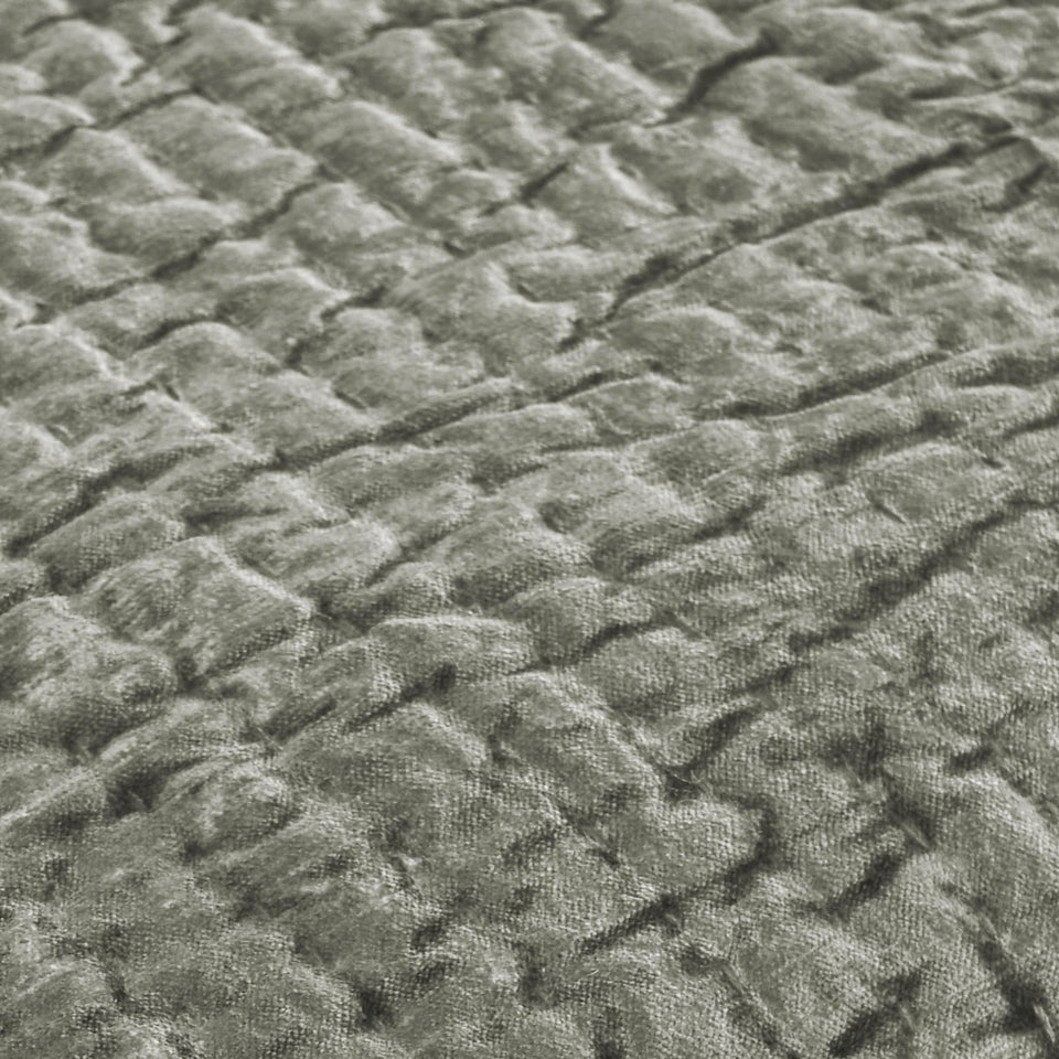 Bari Velvet Quilt Collection