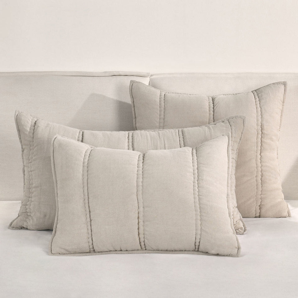 Rowen Quilt Collection