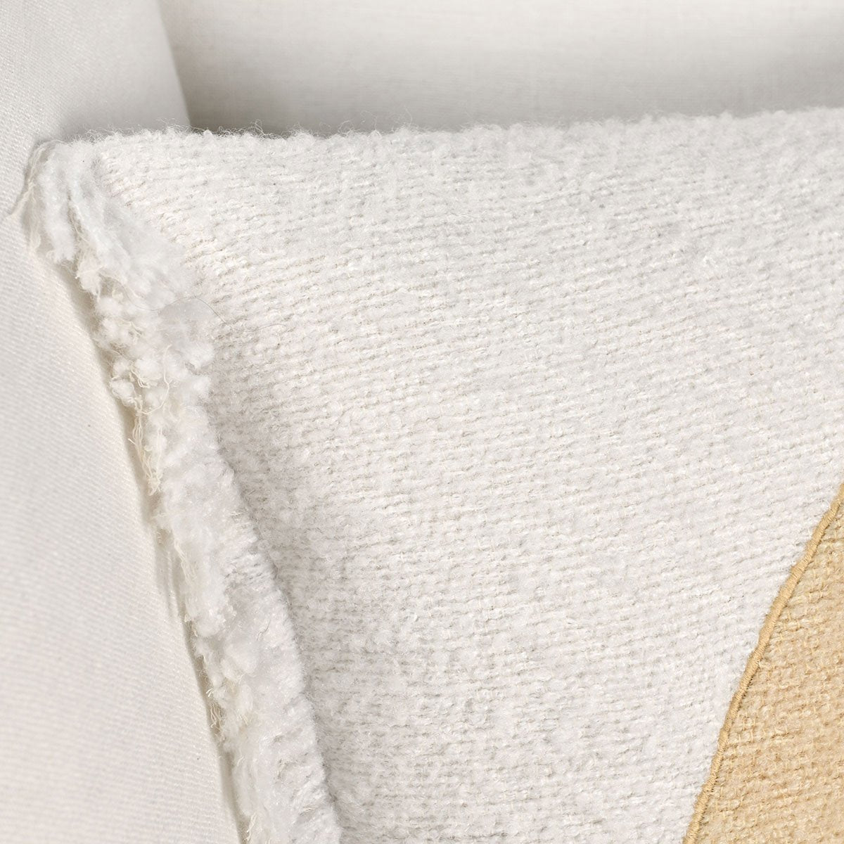 RN Rahun Pillow