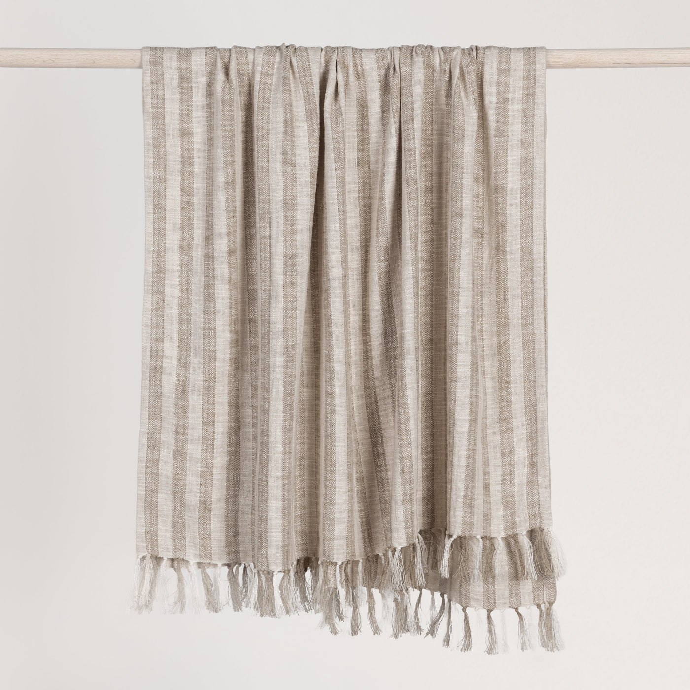 TC Linna Throw
