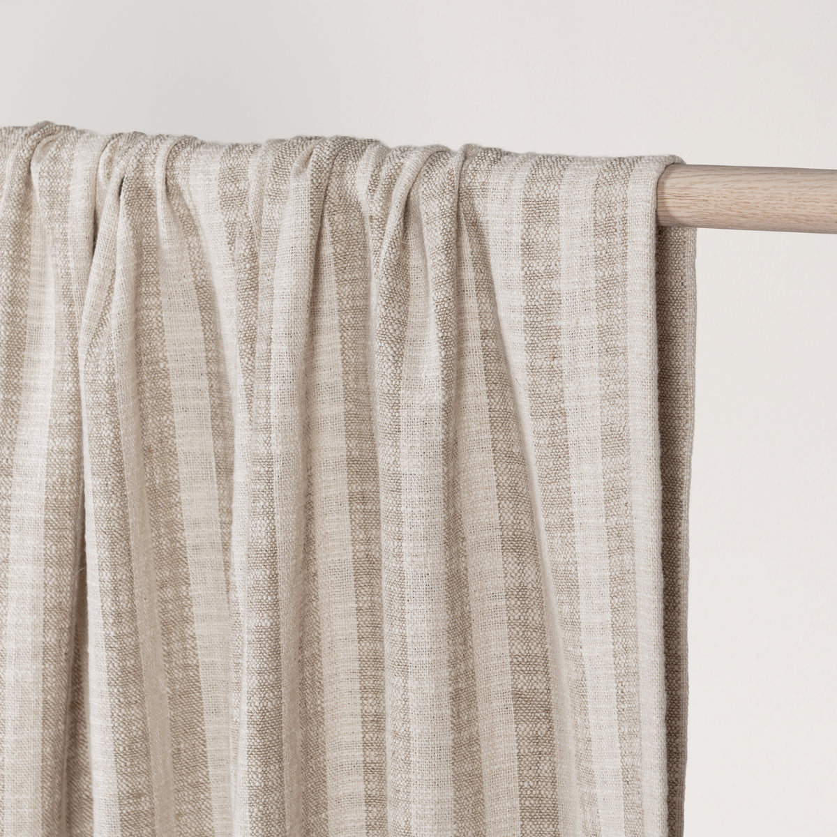 TC Linna Throw