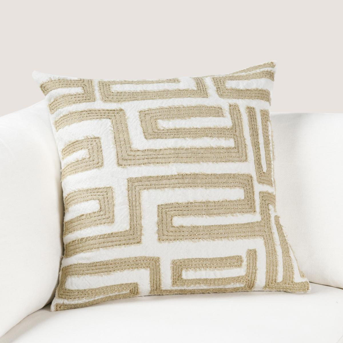 VC Mateo Pillow