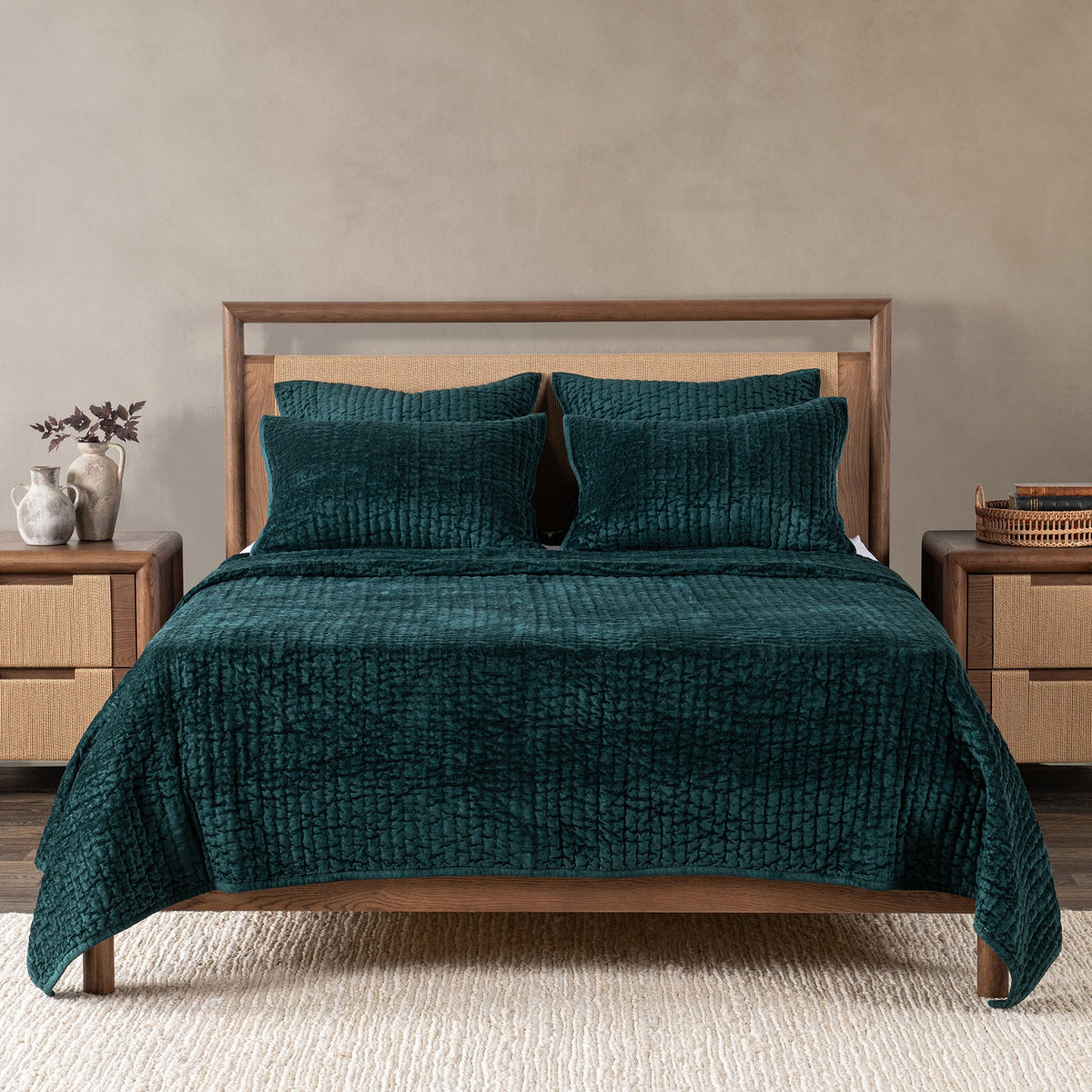 Bari Velvet Quilt Collection