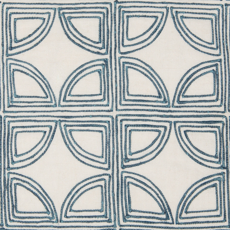 VC Elea Pillow