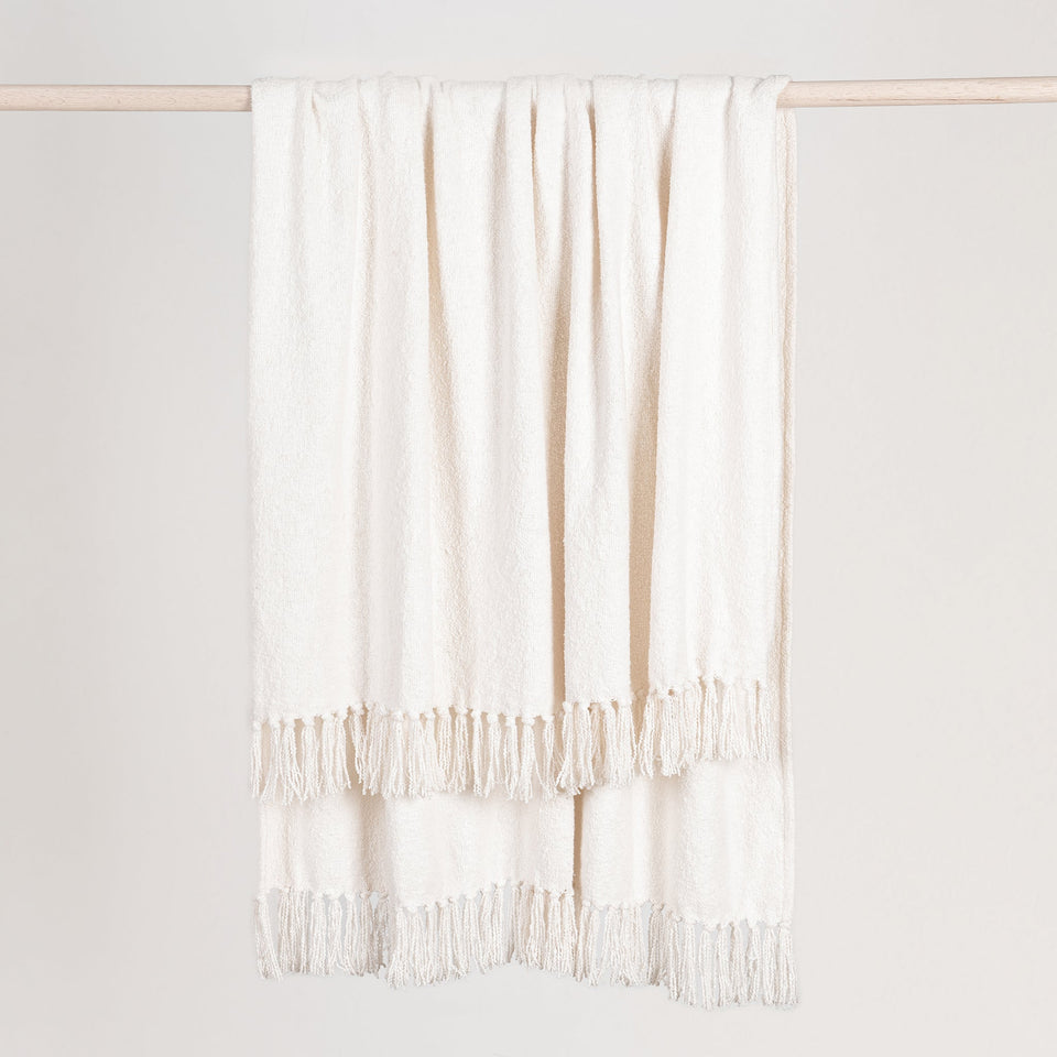 TC Aria Throw