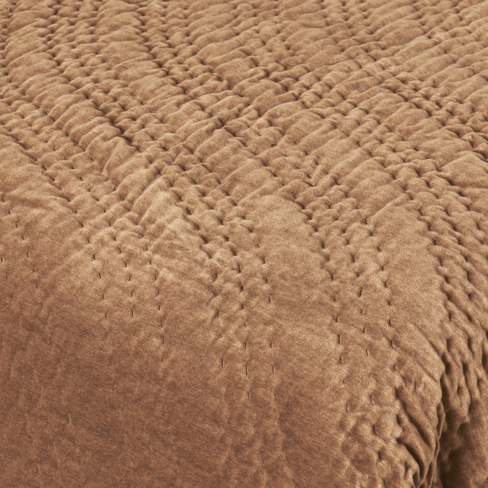 Elms Velvet Quilt Collection