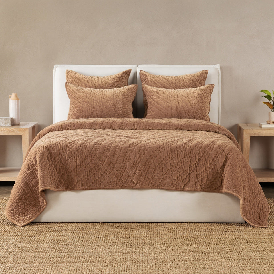 Elms Velvet Quilt Collection