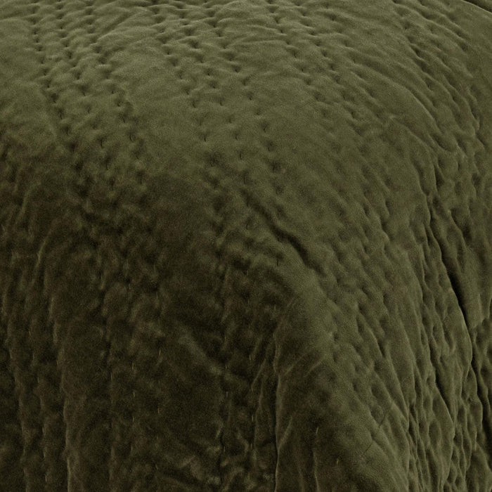 Elms Velvet Quilt Collection