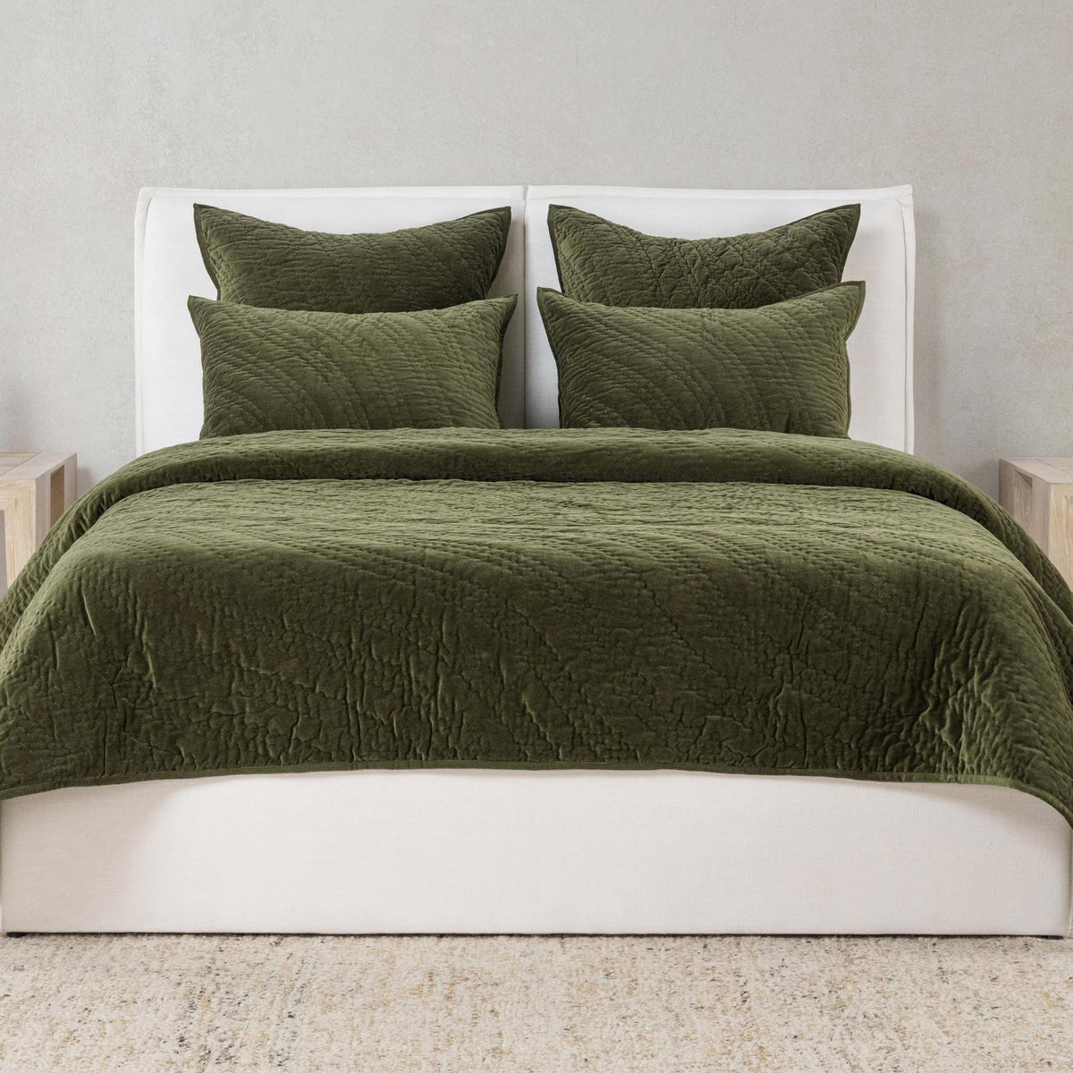 Elms Velvet Quilt Collection