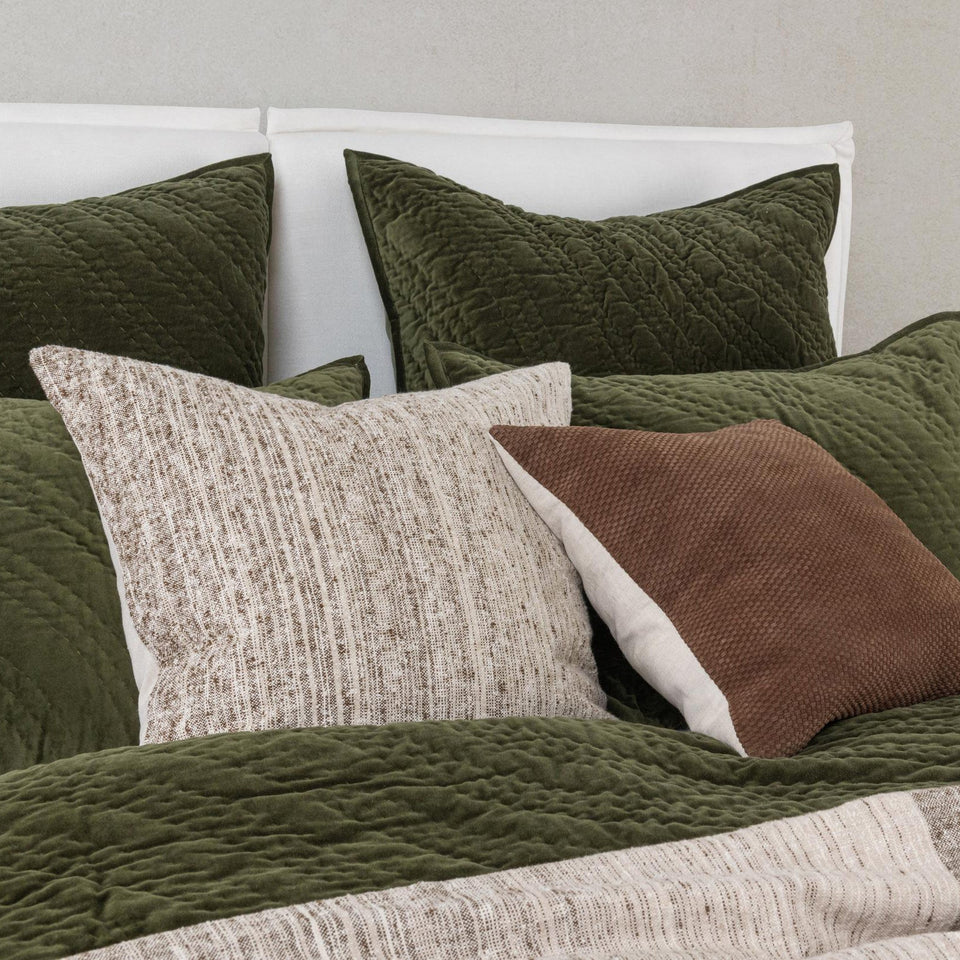 Elms Velvet Quilt Collection