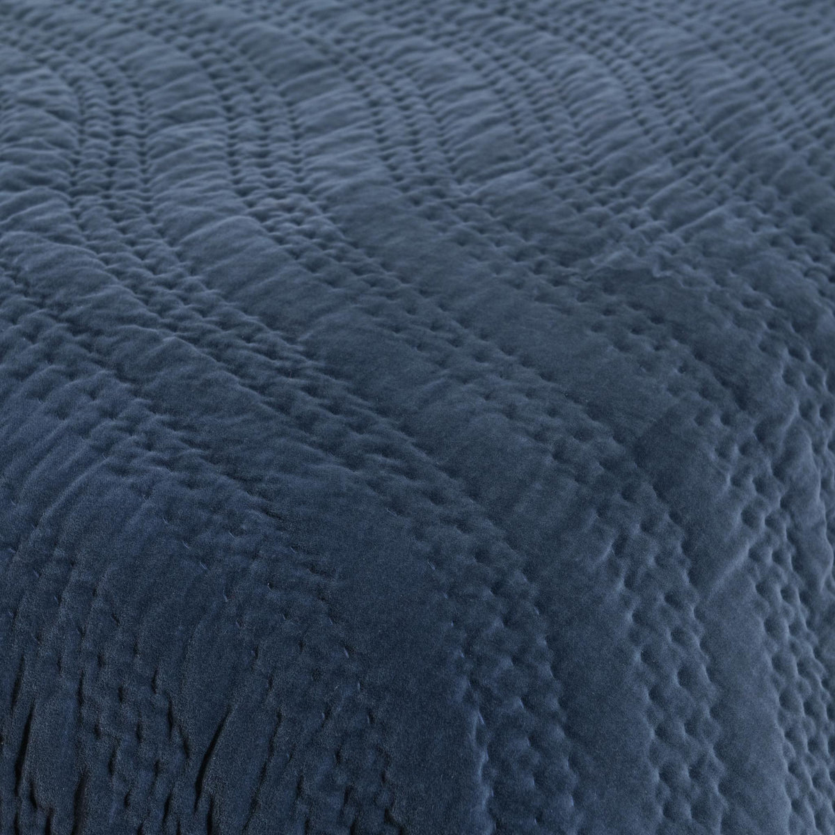 Elms Velvet Quilt Collection