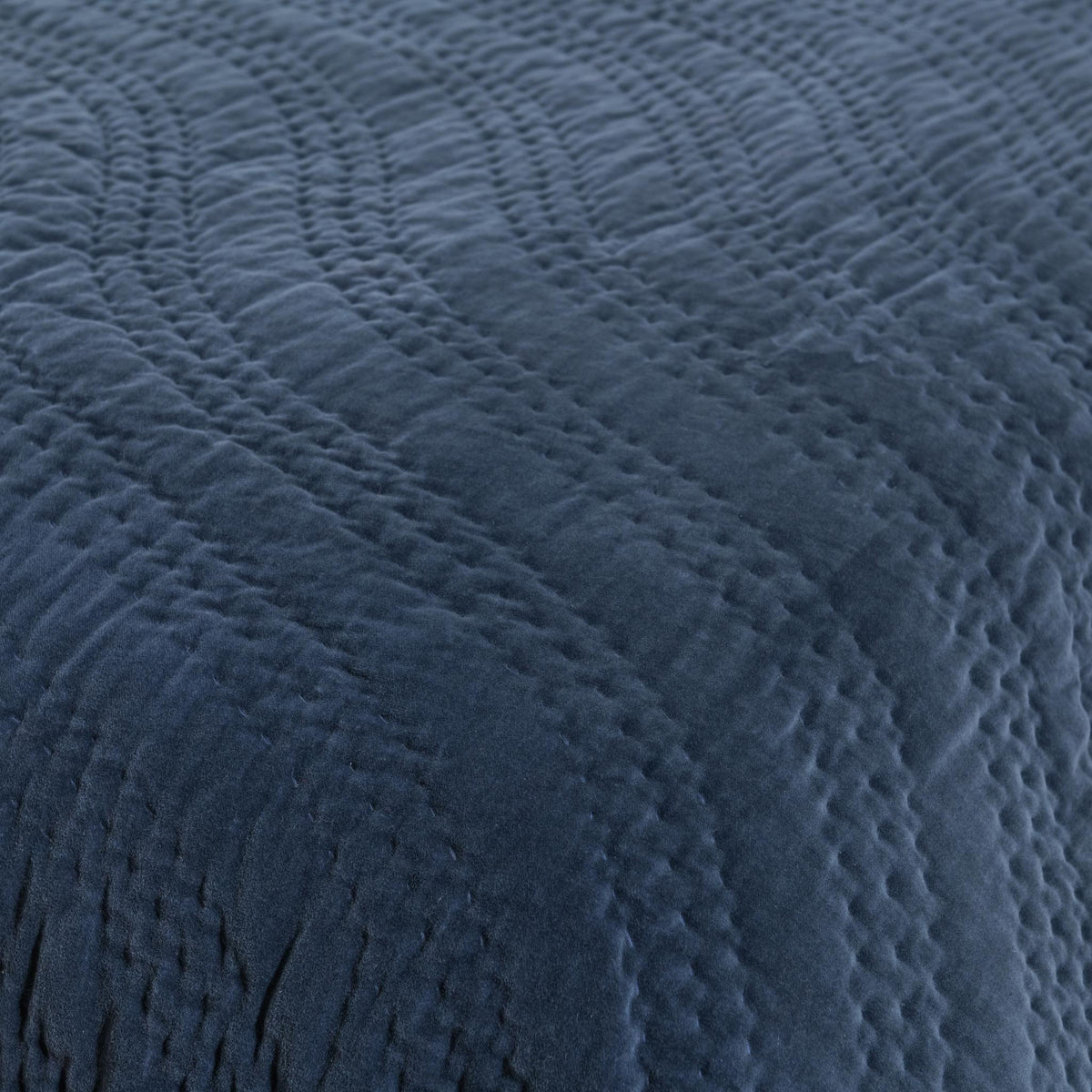 Elms Velvet Quilt Collection