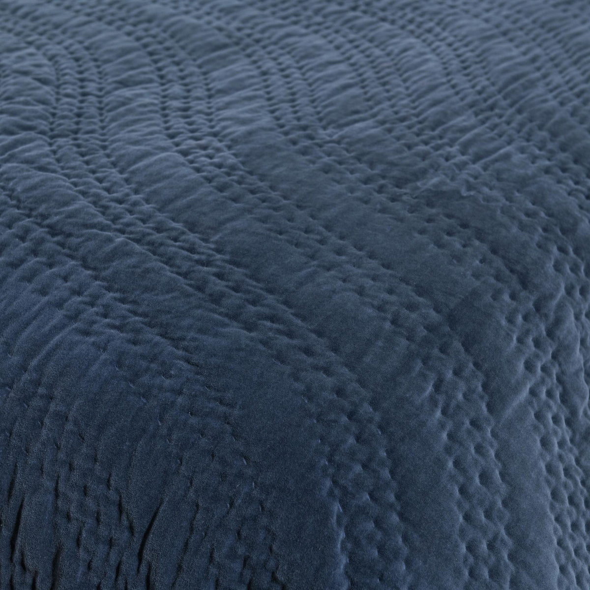 Elms Velvet Quilt Collection
