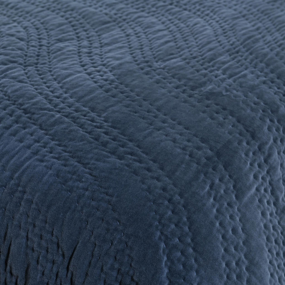 Elms Velvet Quilt Collection