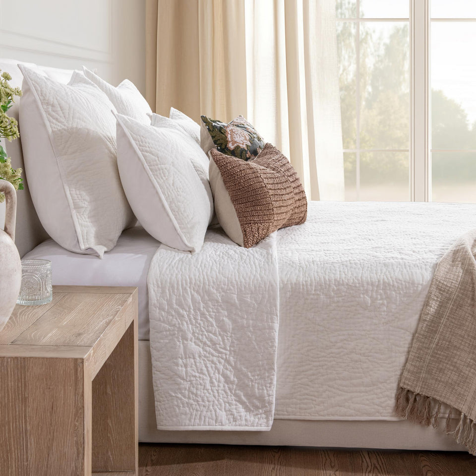 Berkshire Linen Quilt Collection