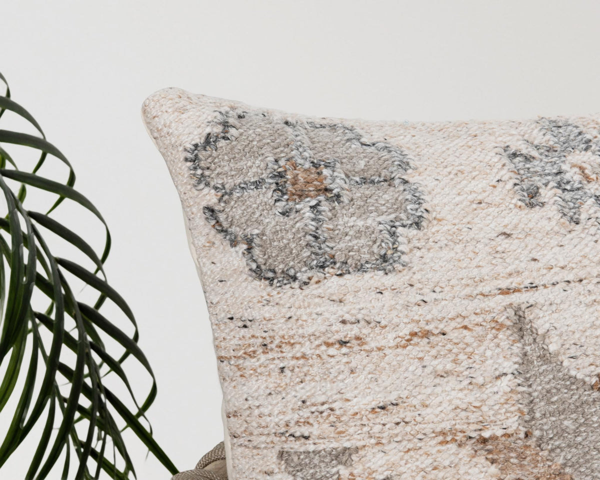 Performance Ardeth Pillow