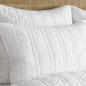 BEDDING & THROWS