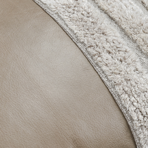 PILLOWS & POUFS